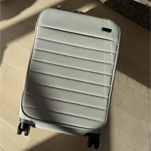 Away Softside Carry On Luggage // Cloud Grey
